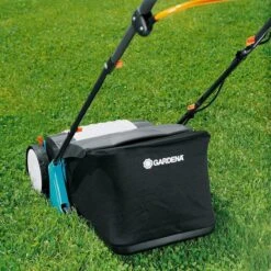 GARDENA EVC 1000 Verticuteermachine - Werkbreedte 30 Cm - Werkgebied 600m2 -Tuingereedschaps winkel 1200x1200 283