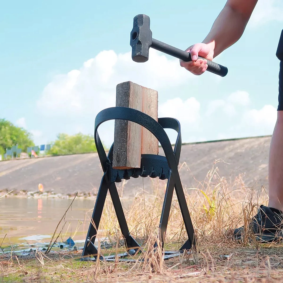 Flowkey® Houtklover - Houtsplijter Bijl - Houtkliever Kloofwig Gietijzer - Voor Hout & Aanmaakhout - Inclusief Gratis Hamer 7 Flowkey® Houtklover - Houtsplijter Bijl - Houtkliever Kloofwig Gietijzer - Voor Hout & Aanmaakhout - Inclusief Gratis Hamer - Afbeelding 5