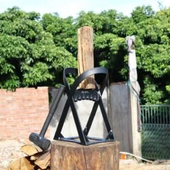 Lighted Lifestyle™| Houtklover Voor Aanmaakhout Incl. Kloofhamer - Houtsplijter - Houtkliever - Snel Haardhout - Gietijzer - Incl. Schroeven -Tuingereedschaps winkel 1200x1200 721