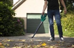 VONROC Accu Bladblazer – VPower 20V – 2 Standen – Max. Blaassnelheid 190km/u – Incl. Accu En Oplader 15 VONROC Accu Bladblazer – VPower 20V – 2 Standen – Max. Blaassnelheid 190km/u – Incl. Accu En Oplader -Tuingereedschaps winkel 1200x778