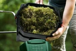 Bosch UniversalVerticut 1100 Verticuteermachine - Op Snoer - 1100 W - 32 Cm Maaibreedte - Met 50 Liter Opvangbak 14 Bosch UniversalVerticut 1100 Verticuteermachine - Op Snoer - 1100 W - 32 Cm Maaibreedte - Met 50 Liter Opvangbak -Tuingereedschaps winkel 1200x798 7