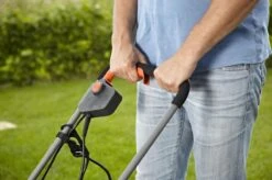 GARDENA - Powermax 32 - Grasmaaier (gemotoriseerd) - Maaibreedte 32 Cm - Gazons Tot 200 M2 20 GARDENA - Powermax 32 - Grasmaaier (gemotoriseerd) - Maaibreedte 32 Cm - Gazons Tot 200 M2 -Tuingereedschaps winkel 1200x799 66