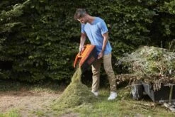 Black & Decker BLACK+DECKER BCMW3318L2-QW Grasmaaier - 18V - 33cm - Incl. 2 Accu's En Lader 19 Black & Decker BLACK+DECKER BCMW3318L2-QW Grasmaaier - 18V - 33cm - Incl. 2 Accu's En Lader -Tuingereedschaps winkel 1200x800 149