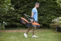 Black & Decker BLACK+DECKER BCMW3318L2-QW Grasmaaier - 18V - 33cm - Incl. 2 Accu's En Lader 22 Black & Decker BLACK+DECKER BCMW3318L2-QW Grasmaaier - 18V - 33cm - Incl. 2 Accu's En Lader -Tuingereedschaps winkel 1200x800 150