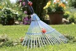 GARDENA Combisysteem Bladhark Hark - Werkbreedte Verstelbaar 30/50 Cm - Aanbevolen Steellengte 130 Cm -Tuingereedschaps winkel 1200x800 220
