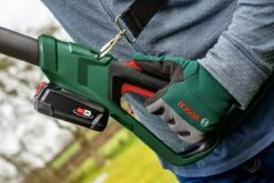 Bosch UniversalHedgePole 18 Heggenschaar Op Steel - Met 18 V Accu En Lader -Tuingereedschaps winkel 1200x800 65