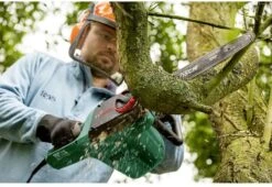 Bosch UniversalChain 35 Kettingzaag - 1800W - 350 Mm -Tuingereedschaps winkel 1200x824 1