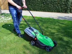 Profeco Elektrische Grasmaaier 1000W - Grasmaaimachine Met 320mm Maaibreedte En Instelbare Maaihoogte - Incl. 30 Liter Opvangbak -Tuingereedschaps winkel 1200x888 1