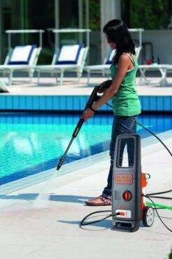 Black & Decker BLACK+DECKER Hogedrukreiniger BXPW1600PE - 1600 Watt - 125 Bar - 420 L/u - Verrijdbaar 13 Black & Decker BLACK+DECKER Hogedrukreiniger BXPW1600PE - 1600 Watt - 125 Bar - 420 L/u - Verrijdbaar -Tuingereedschaps winkel 799x1200 55