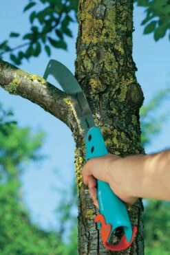 GARDENA Combisysteem Snoeizaag 300P Curved Takkenzaag - Meslengte 340 Mm - Exclusief Verlengstok -Tuingereedschaps winkel 800x1200 39