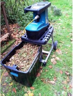 Makita UD2500 Hakselaar - 2500W -Tuingereedschaps winkel 912x1200